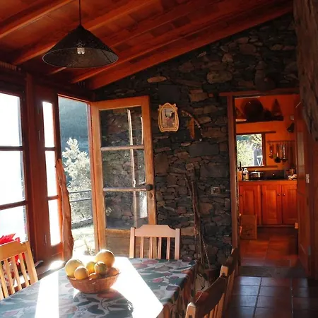 La Maleza Country house *